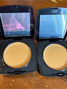 Avon Cream to Powder Foundation Light Caramel